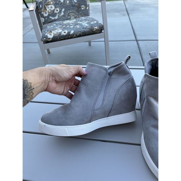 Anne Klein Ackarsen Wedge Bootie  - Size 8.5 - Gray - Picture 6 of 9